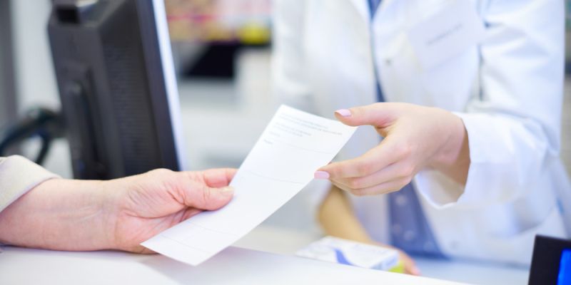 Wyłudzenia refundacji na receptach psychiatrycznych. Prokuratura Okręgowa w Ostrołęce: 23 osoby skazane, straty NFZ sięgają 6 mln zł