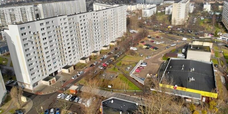 Nowy parking, chodnik i łąka z Budżetu Obywatelskiego