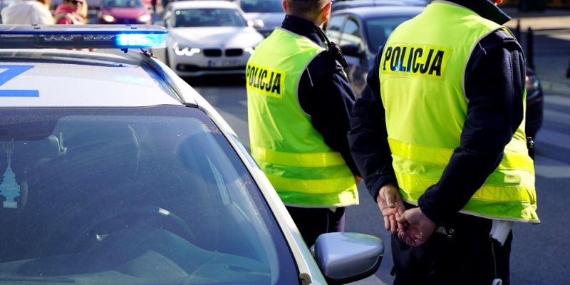 Wielkanoc w pełni bezpieczna – jak zadbać o siebie podczas zakupów, podróży i wizyt na cmentarzu