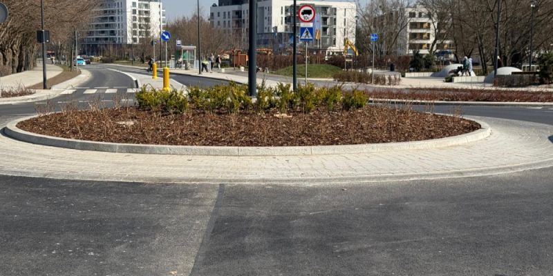 Jest nowe rondo i ścieżka rowerowa donikąd