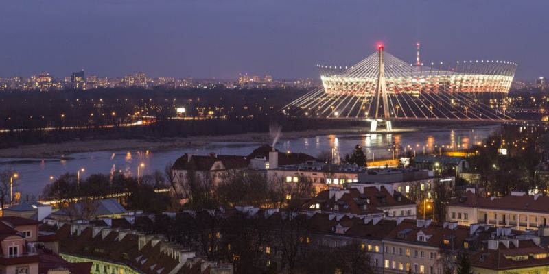 Sanah zachwyci fanów na PGE Narodowym. Jak dojechać i wrócić z koncertu?