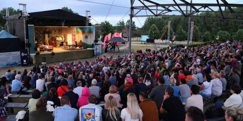 W miniony weekend Teatr Wybrzeże otworzył po raz piętnasty sezon Sceny Letniej