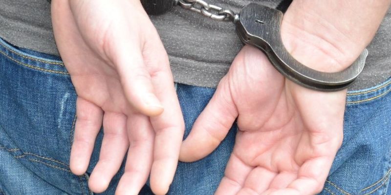 Poszukiwany 19-latek usłyszał zarzuty za kradzieże sklepowe