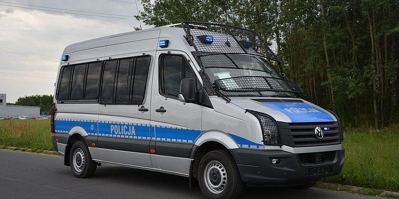 Podpalił przewód z gazem i zaatakował nożem policję!