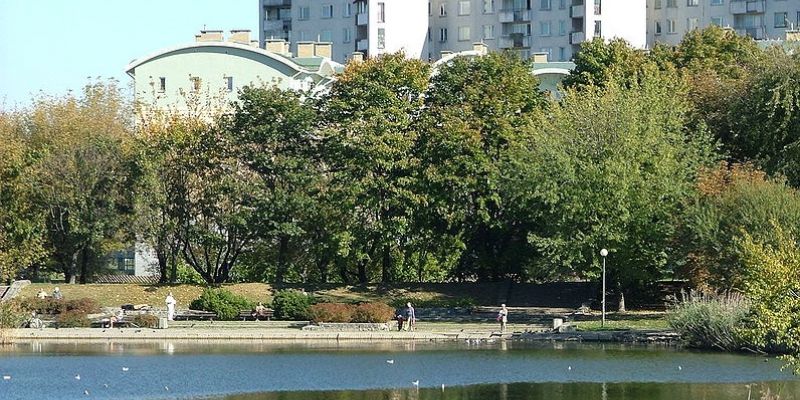 Park Szczęśliwicki obrasta osiedlami