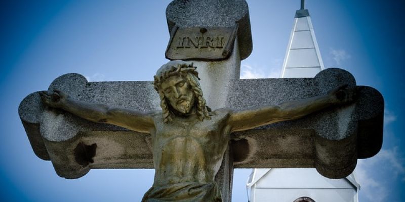 Bp Janocha poprowadzi Drogę Krzyżową w intencji osób skrzywdzonych wykorzystaniem seksualnym