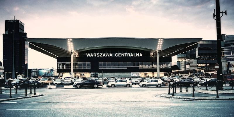 Weekendowe zmiany dla pasażerów przy Dworcu Centralnym