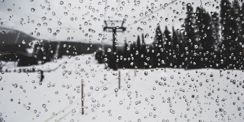 Pilne ostrzeżenie IMGW: miejscami możliwe opady marznącego deszczu i gołoledź