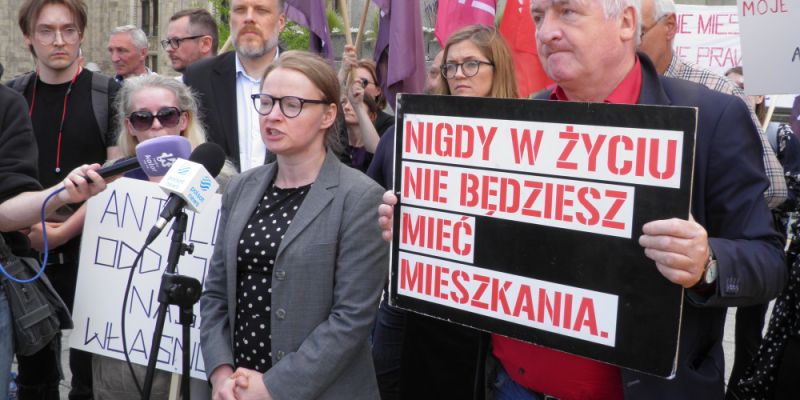 „Żądamy mieszkań!” – mieszkanki i mieszkańcy Warszawy mają dość