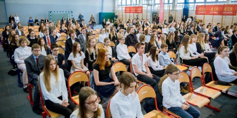 Uczniowie i rodzice, trzeba "zaklepać" miejsce w szkole ponadpodstawowej! Dziś mija termin