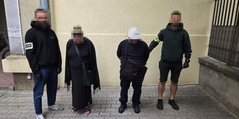 Złodzieje kieszonkowi okradli seniorkę na bazarze Olimpia