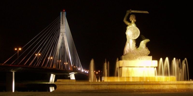 Syrenka w końcu w wodzie