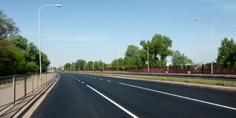 Wał Miedzeszyński zyskał nowy asfalt