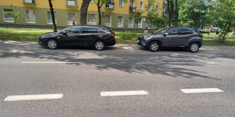 Kłopoty z parkowaniem przy Białobrzeskiej