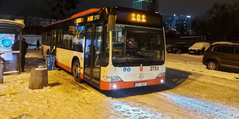 Autobus SOS nadal w pomocowej akcji