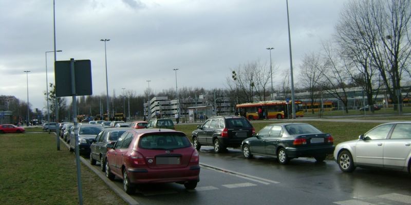 Będzie parking przy Metrze Młociny ?