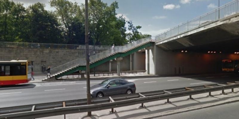 Windą na Plac Na Rozdrożu