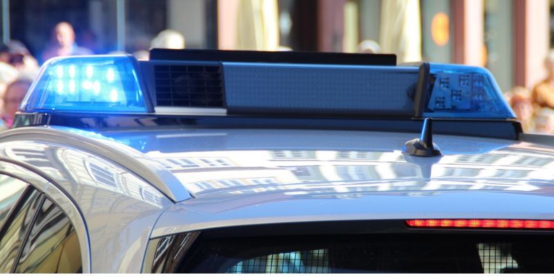 Zwłoki 53-latki znalezione w torbie zakupowej: policjanci zatrzymali podejrzanego