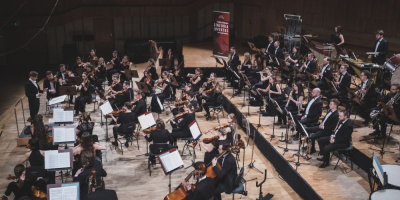 Od Echa Powstania Styczniowego do Melodii Wolności