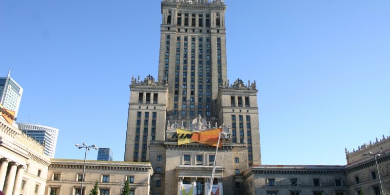 Pałac Kultury bez neonów Kinoteki