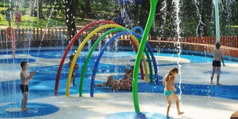 Wodny park z ledową fontanną