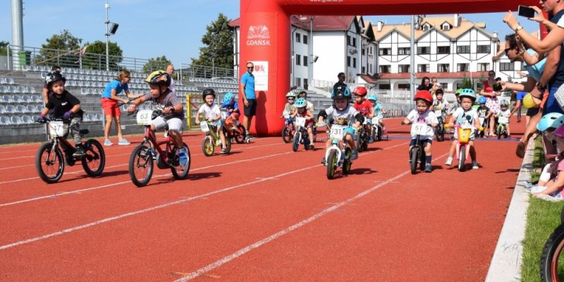 Rodzinne zawody na kółkach – święto rowerów, rowerków biegowych i hulajnóg