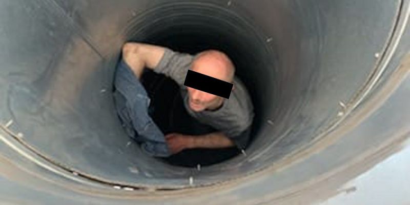 Włamywacz-amator z Woli. Próbował dostać się szybem wentylacyjnym, lecz... utknął