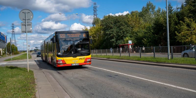 Nowy buspas na Głębockiej