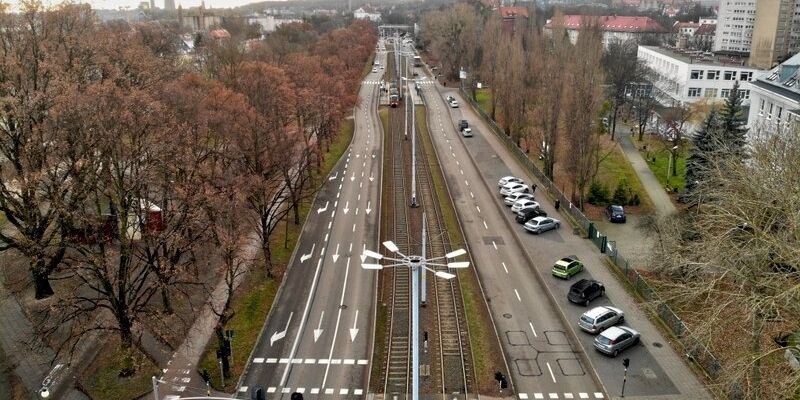 Przetarg na modernizację dwóch odcinków al. Hallera