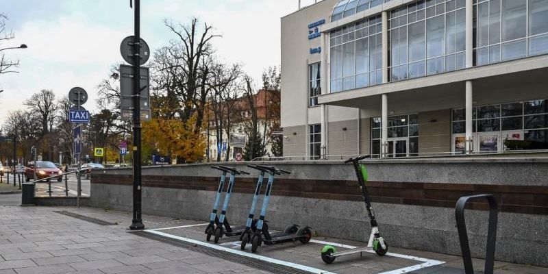 Hulajnogi w wyznaczonych miejscach i z ograniczeniem prędkości