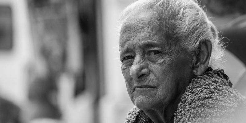 „Babciu, to nie twój wnuczek… bądź ostrożna”