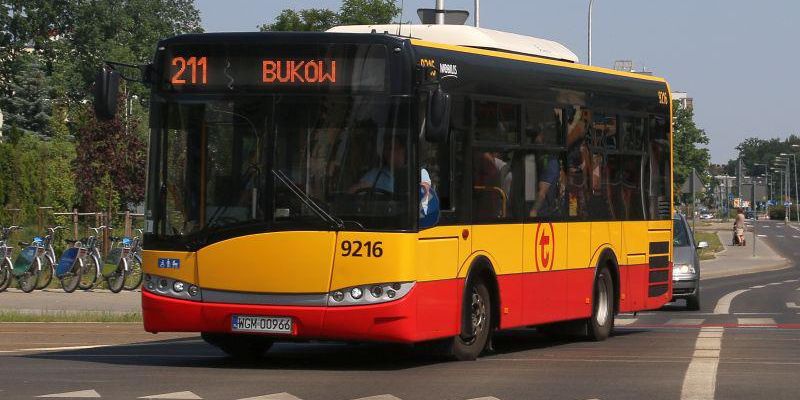 Autobusy na objazdach na Białołęce