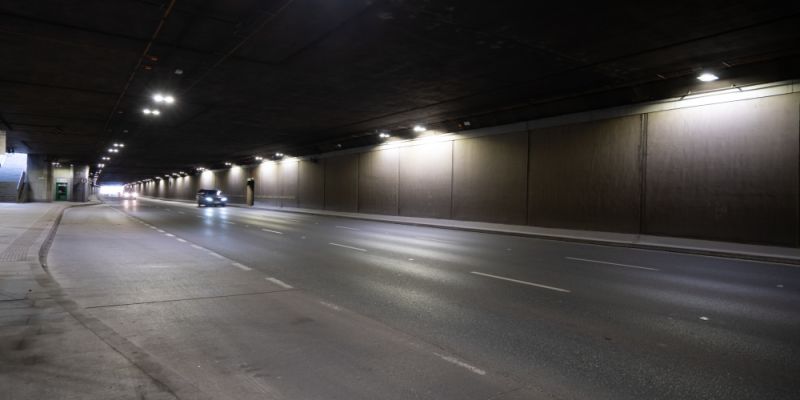 Nowe oświetlenie  tunelu Wisłostrady  386 lampami ledowymi.