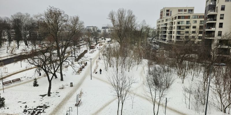 Skwer Krasińskiego: mieszkańcy mówią „nie” prywatnemu placowi zabaw