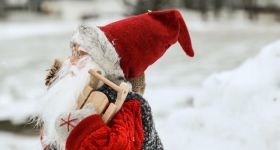 Mikołajkowa linia tramwajowa znów na torach - kiedy zabytkowe wagony pojadą przez  stolicę?