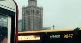 Nowe autobusy wyjechały na ulice Warszawy. Pojawiły się pierwsze problemy