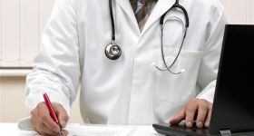 Nocna i świąteczna pomoc lekarska w Warszawie. Gdzie szukać pomocy, gdy przychodnia jest zamknięta?