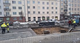 Awaria ciepłownicza na Woli - zamknięty odcinek ul. Górczewskiej, utrudnienia w komunikacji