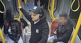 Policja apeluje o pomoc w identyfikacji mężczyzny podejrzewanego o brutalne pobicie