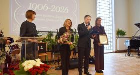 XIV LO im. Stanisława Staszica w Warszawie uhonorowane Honorową Odznaką "Zasłużony dla Mazowsza"