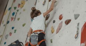 Wakacje w centrum Warszawy. Rusza Rodzinna Strefa Sportu pod PKiN