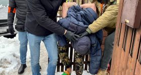 Tragiczne odkrycie na Targówku. Policja ujawnia zdjęcia i film z akcji