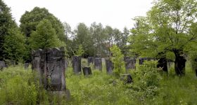 Zaduszkowa kwesta na Starych Powązkach - ratujmy zabytkowe nagrobki