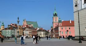 Warszawa na majówkę. Stolica przyciąga turystów i notuje rosnące zainteresowanie