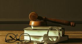 Afera Epsteina z polskim wątkiem? Prokuratura Krajowa bada sprawę handlu ludźmi