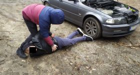 Złodzieje samochodowi zatrzymani i aresztowani