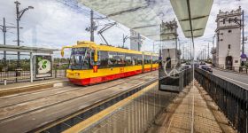 Tramwaje wracają na Aleję Niepodległości, a pasażerowie odzyskują wyremontowane przystanki na Moście Poniatowskiego