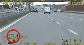 Pirat drogowy zatrzymany na S7. Pędził Porsche 227 km/h